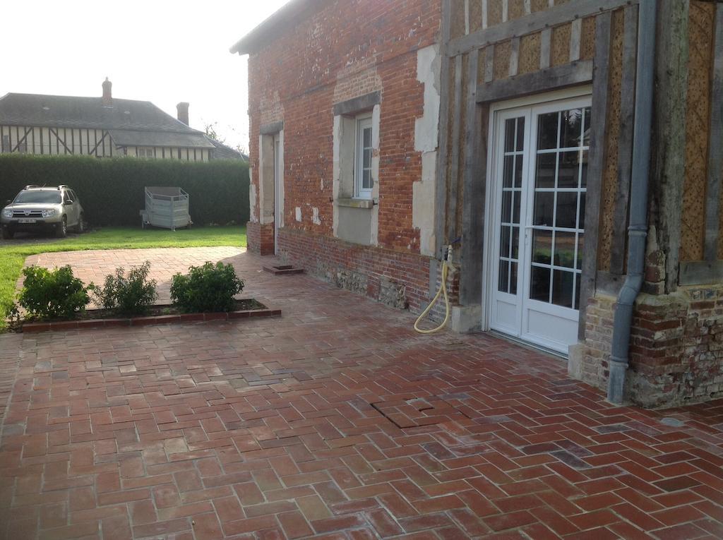 Le Saint Aubin- Maison D Hotes Dans Ce Monastere Du 16 Siecle Amfreville-la-Campagne Luaran gambar