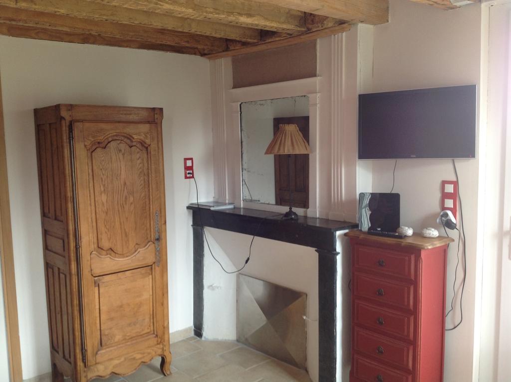 Le Saint Aubin- Maison D Hotes Dans Ce Monastere Du 16 Siecle Amfreville-la-Campagne Luaran gambar